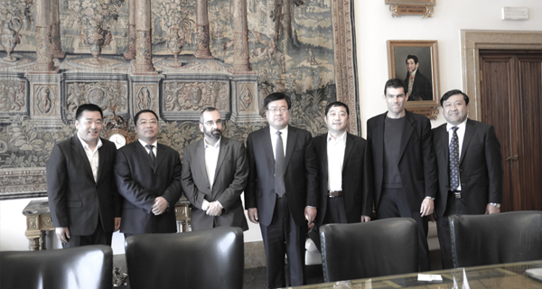 山東魯珠團體董事長考查意大利雷諾公司